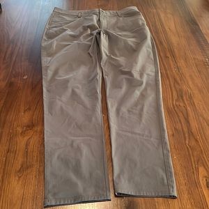 Vuori Mens pants size 36